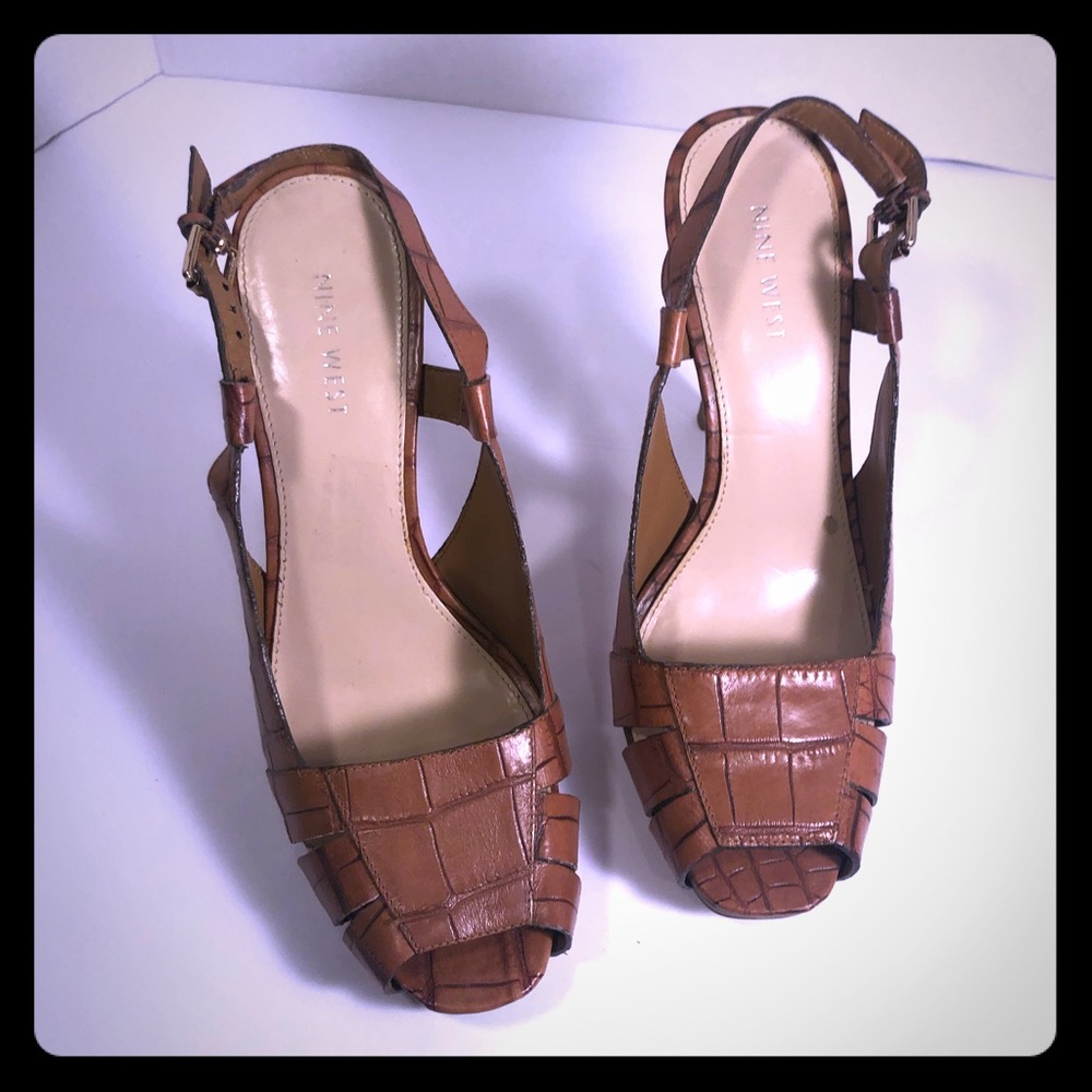 Nine West Size 7 neutral heel